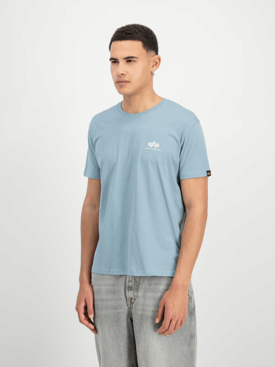 Basic T-Shirt
Small Logo