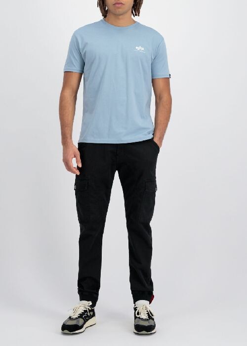 Basic T-Shirt
Small Logo